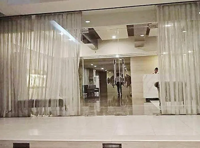 Aparthotel Grand Residences Newly Renovated Unit - Walking Distance To It Park
