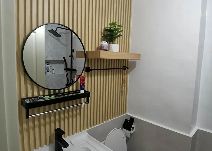Grand Residences Newly Renovated Unit - Walking Distance To It Park Aparthotel 3*
